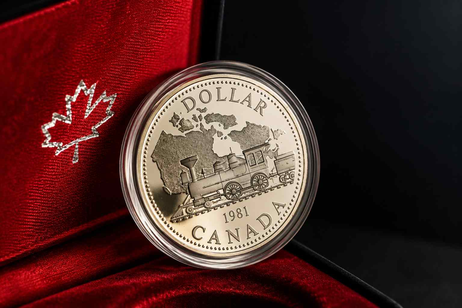 Canadian Dollar Weakens as Middle East Risks Keep Energy Markets Uncertain