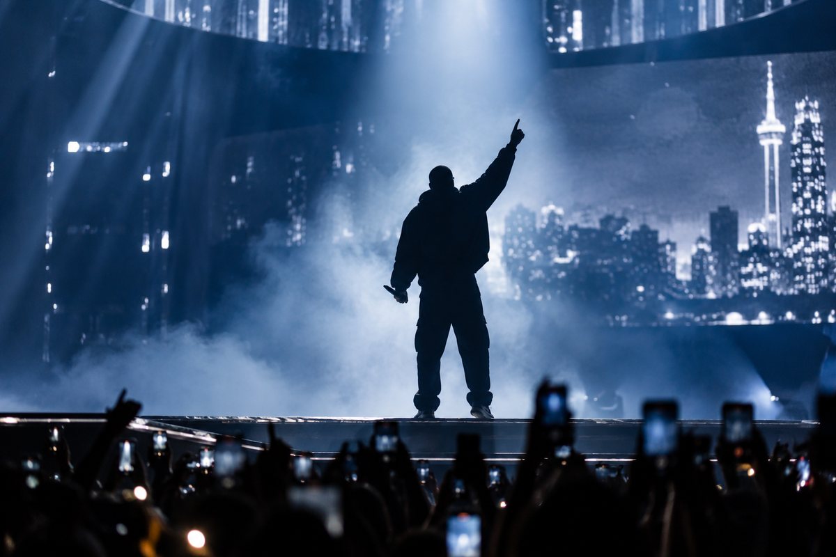Drake Dominates Canadian Music Charts With Multiple Top-Ranking Albums and Songs