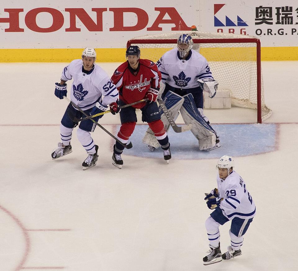 Leafs Rout McDavid's Oilers 7-2 in Edmonton as Nylander Scores His 300th Career Goal