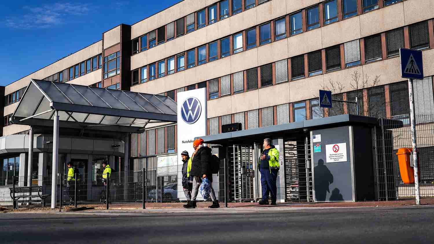 Volkswagen German Wage Talks Heat Up Ahead of Major 2027 Pay Changes